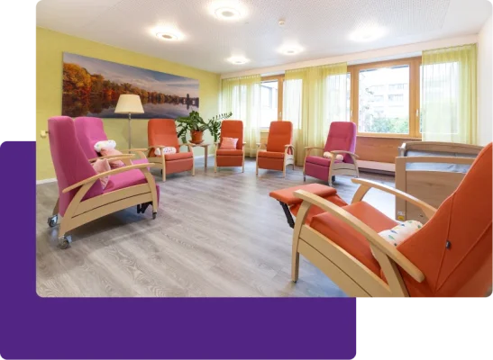 Therapieraum mit Liegen